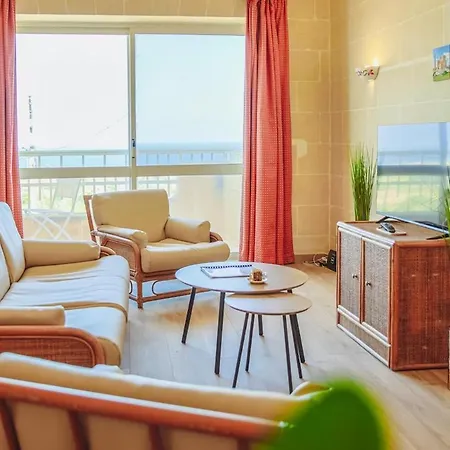 Apartment Spacious 3br Sea View Flat Near Ramla Bay Xaghra